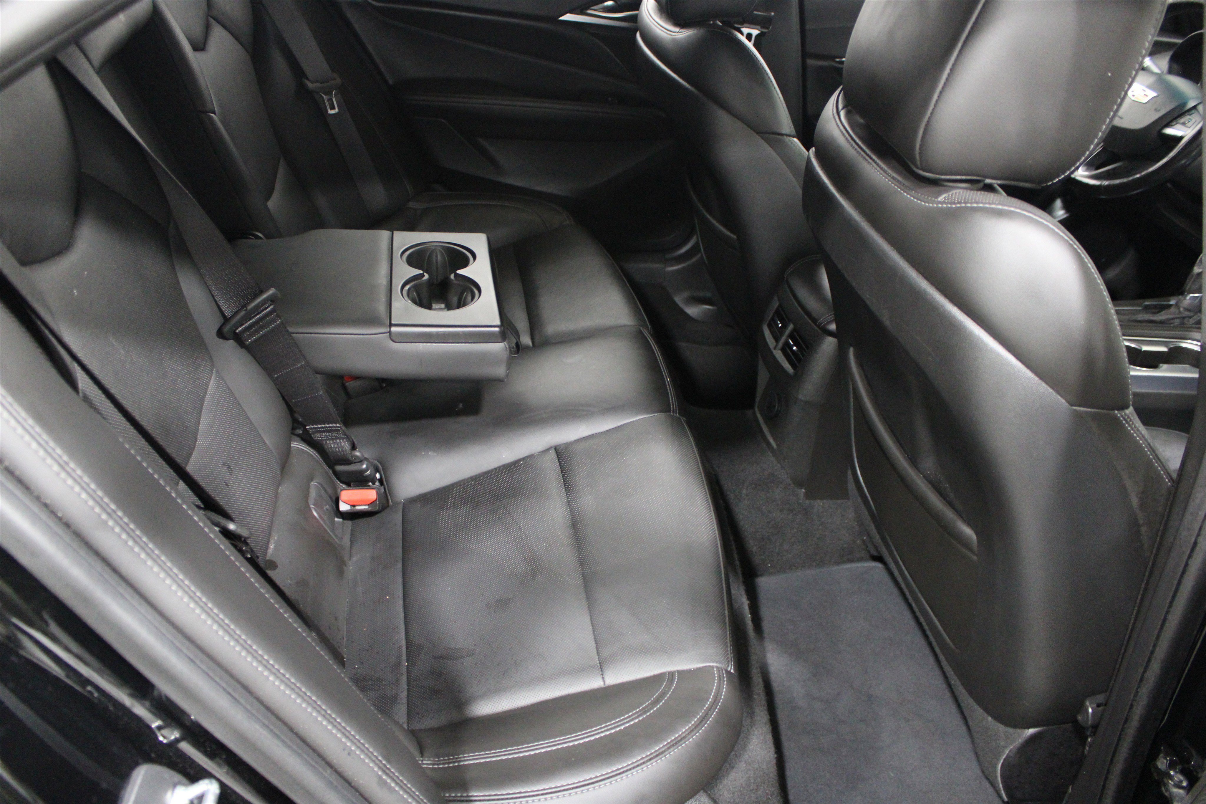 Used 2020 Black Raven Cadillac Premium Luxury image 27