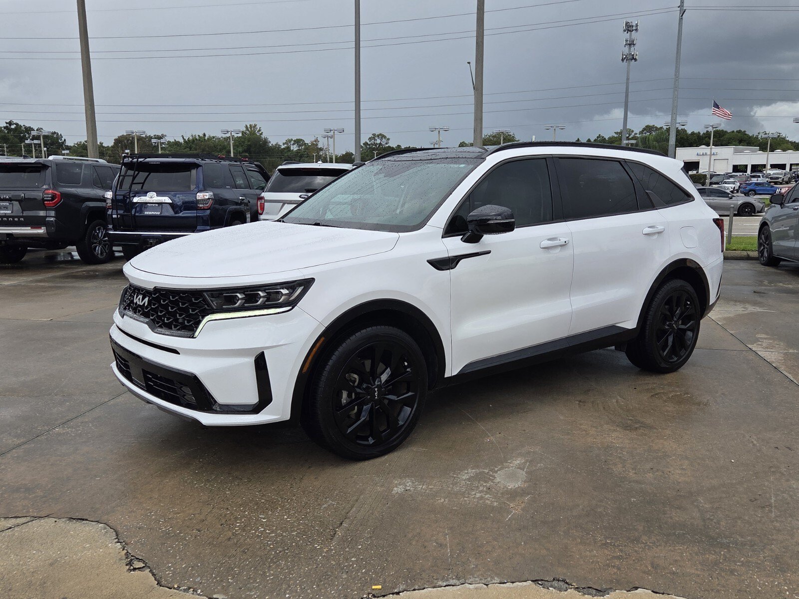 Used 2023 Glacial White Pearl Kia SX image 2