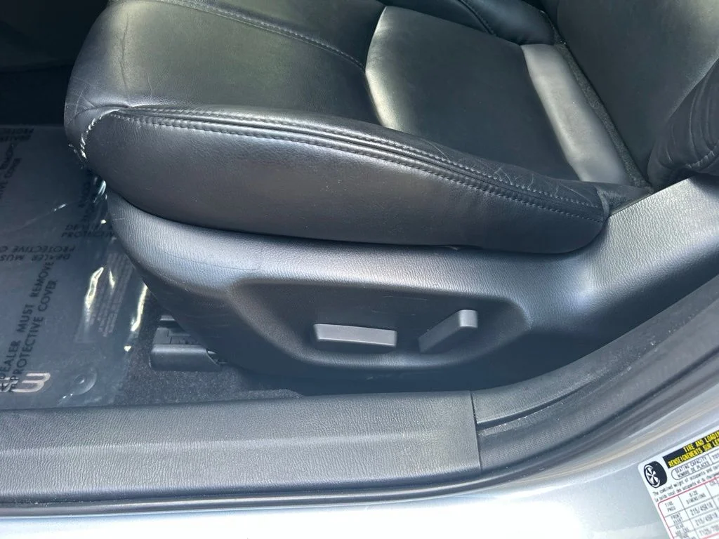 Used 2018 Silver Mazda Touring image 15