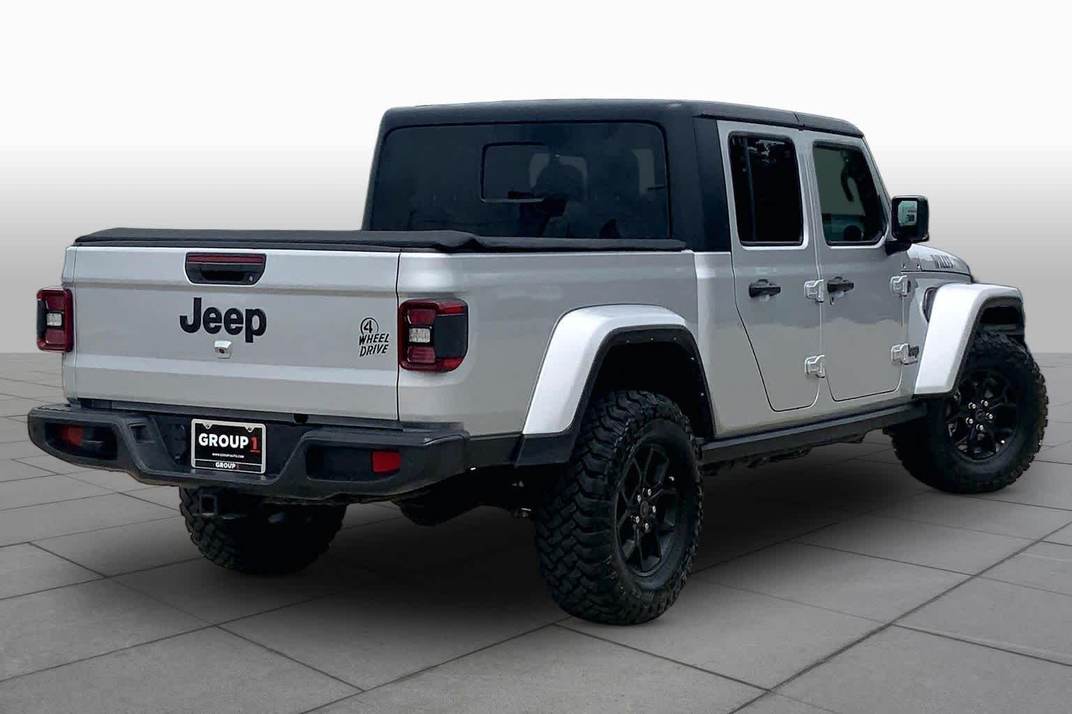 Used 2024 Silver Zynith Clearcoat Jeep Willys image 25