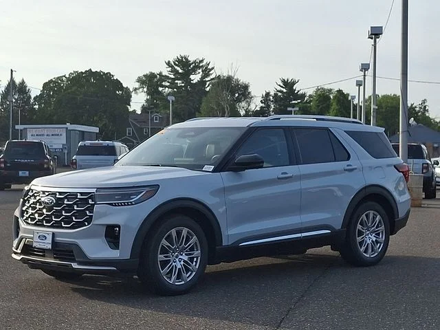 New 2026 Space White Metallic Ford Platinum™ image 2