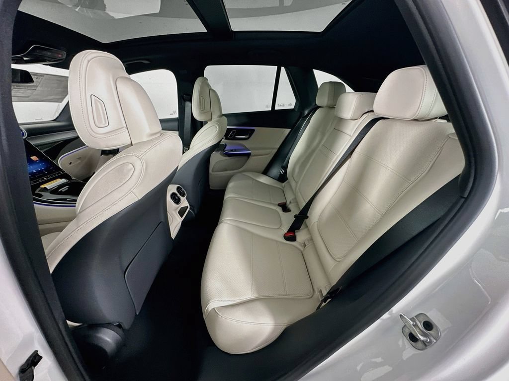 New 2026 Polar White Mercedes-Benz GLC 300 image 60