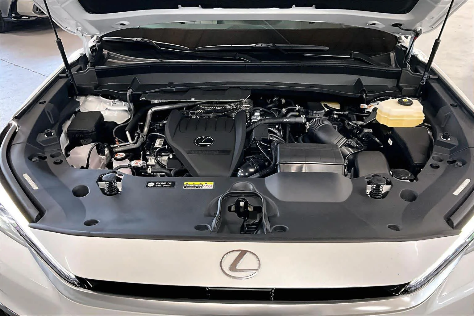 New 2026 Wind Chill Pearl Lexus F SPORT Performance Premium image 11