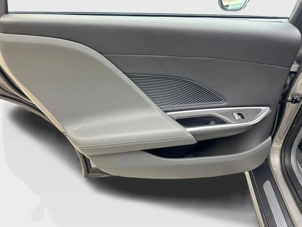 Used 2024 Silver Lucid Touring image 35