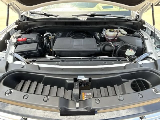 Used 2023 Iridescent Pearl Tricoat Chevrolet Premier image 34