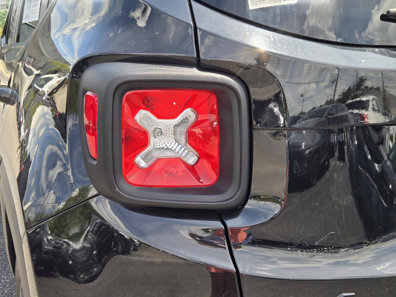 2023 Jeep Renegade Trailhawk - Photo 10