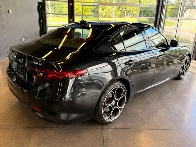 Used 2022 Vulcano Black Metallic Alfa Romeo Veloce image 5