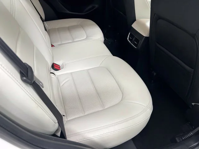 Used 2020 White Mazda Grand Touring image 23