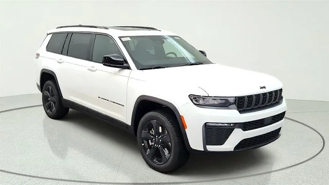 New 2026 Bright White Clear-Coat Exterior Paint Jeep Limited image 28
