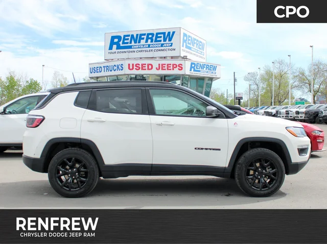 2021 Jeep Compass Trailhawk * Alpine | Panoramic Roof | Heated Seats | Off-Road Skid Plates | Apple CarPlay