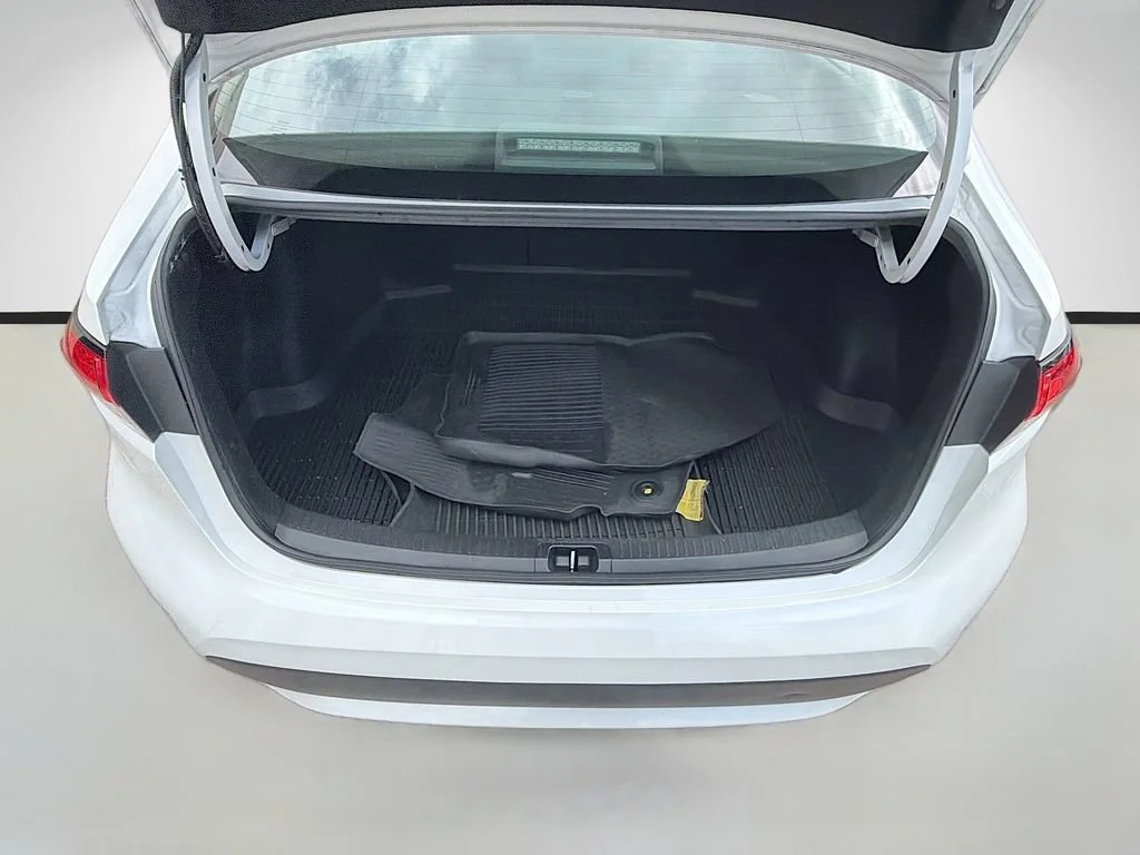 2022 Toyota Corolla LE - Photo 23