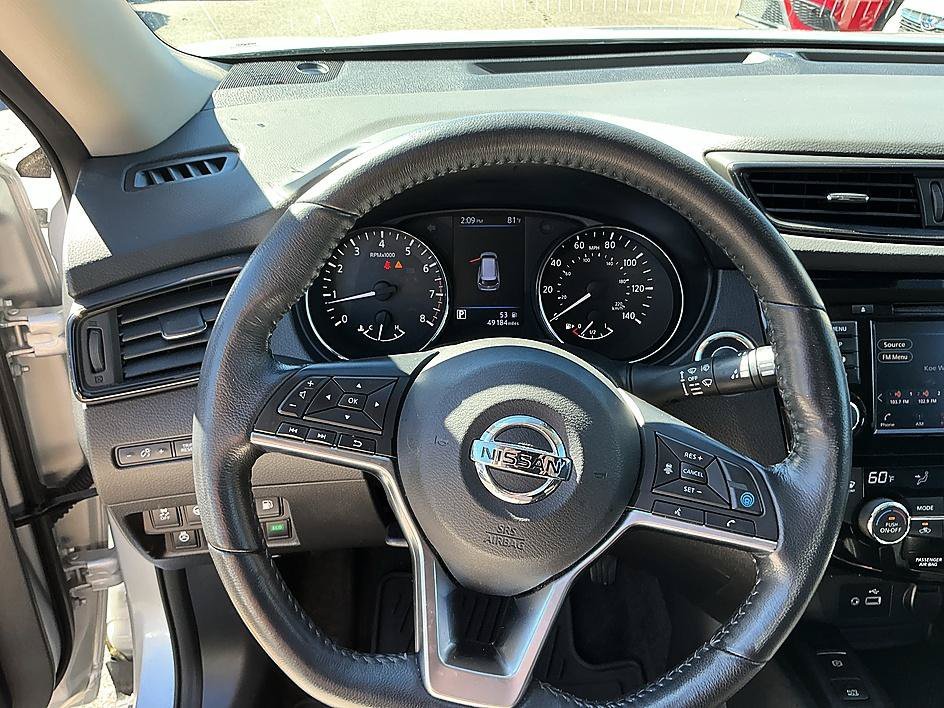 Used 2019 Brilliant Silver Metallic Nissan SV image 14