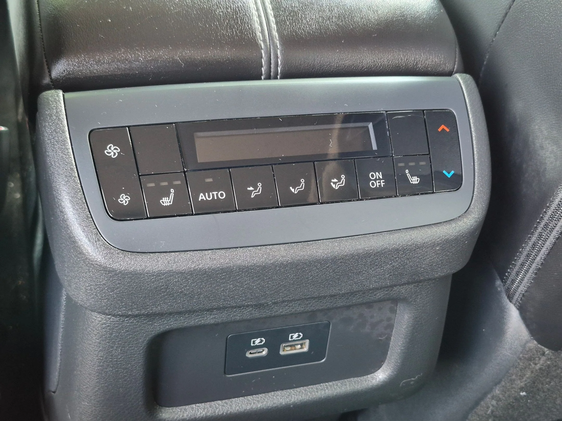Used 2024 Super Black Nissan SL image 29