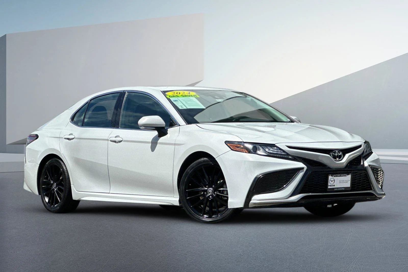 Used 2024 Ice Toyota XSE image 2