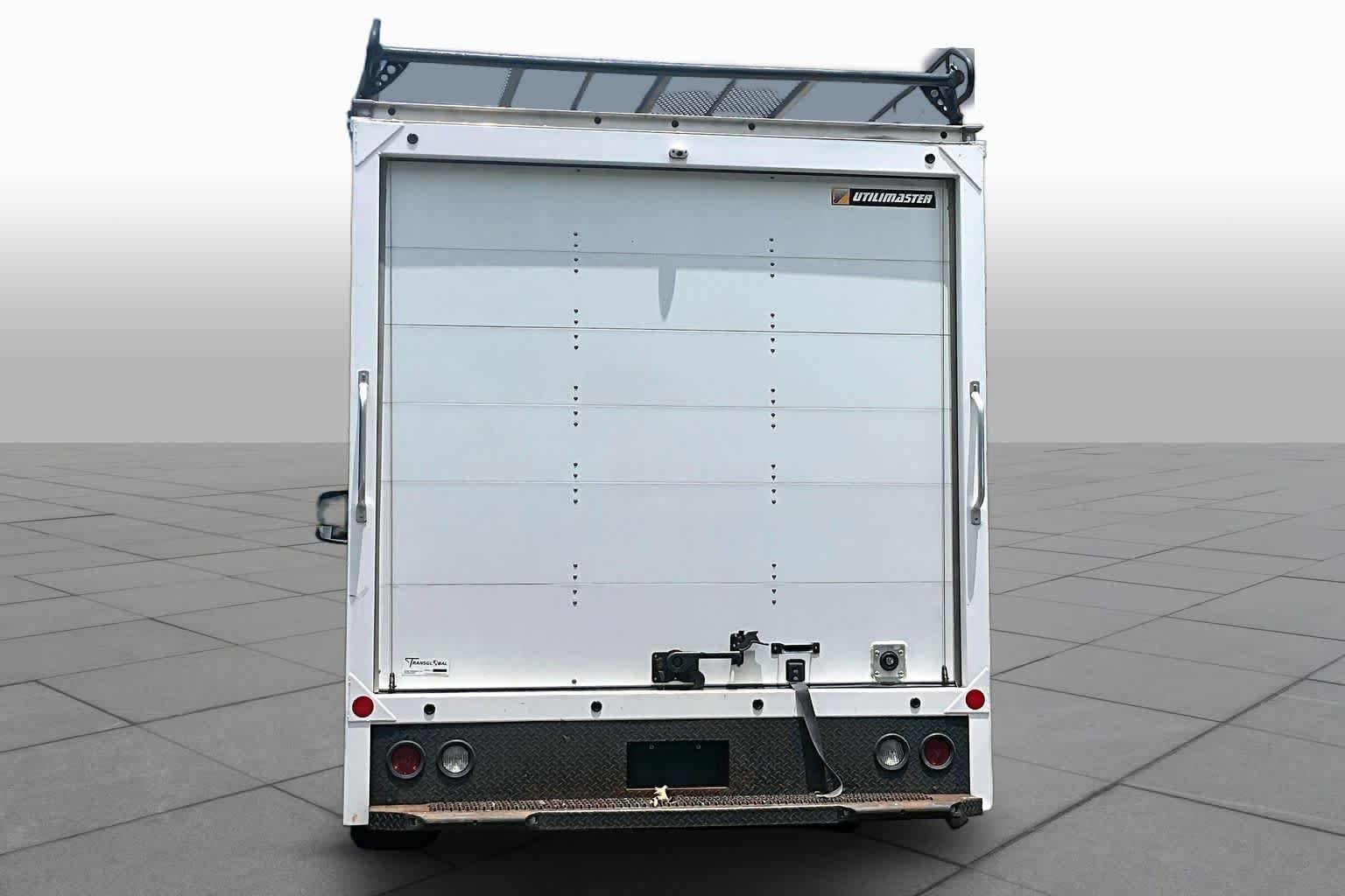 Used 2021 Summit White Chevrolet  image 5