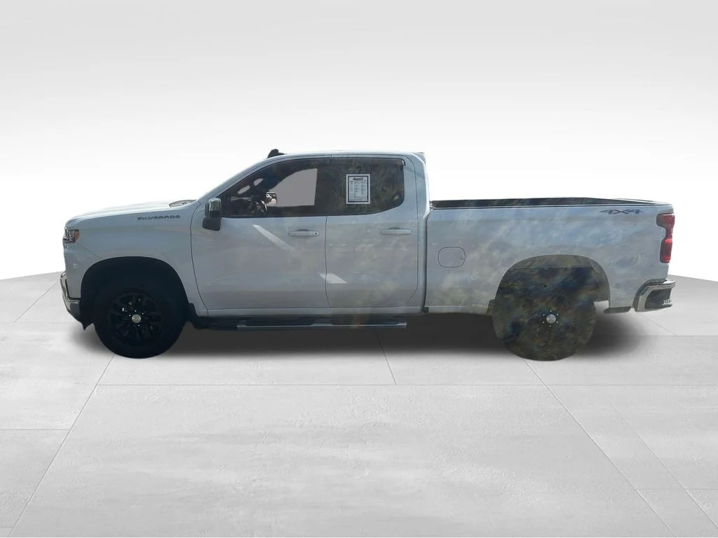 Used 2020 White Chevrolet LT image 5