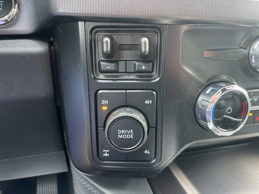 New 2026 Glacier Gray Metallic Tri-Coat Ford F-350® Platinum® image 28
