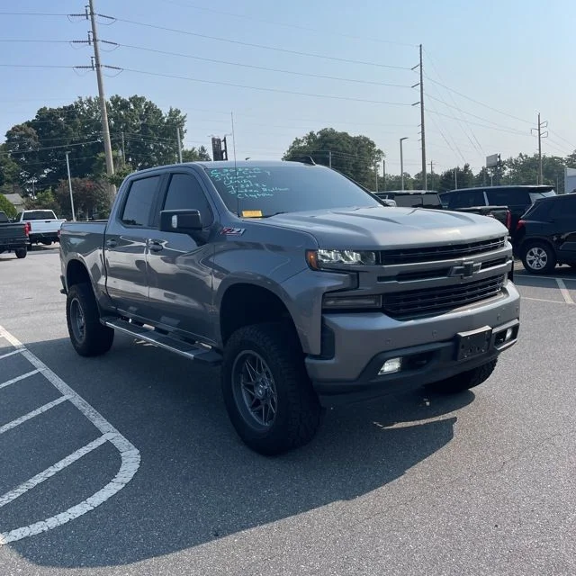 Used 2021 Gray Chevrolet RST image 2