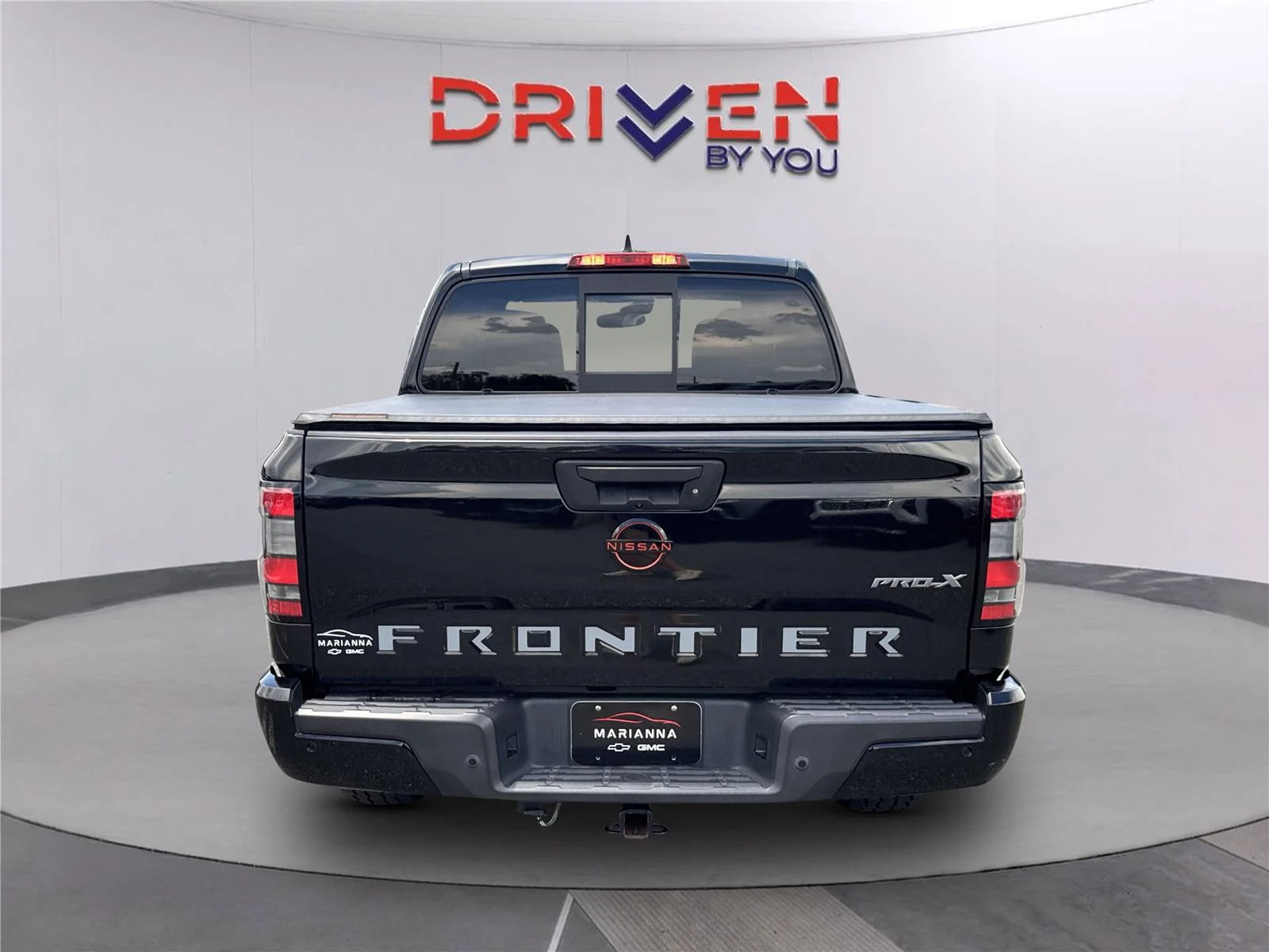 Used 2022 Super Black Nissan PRO-X image 5
