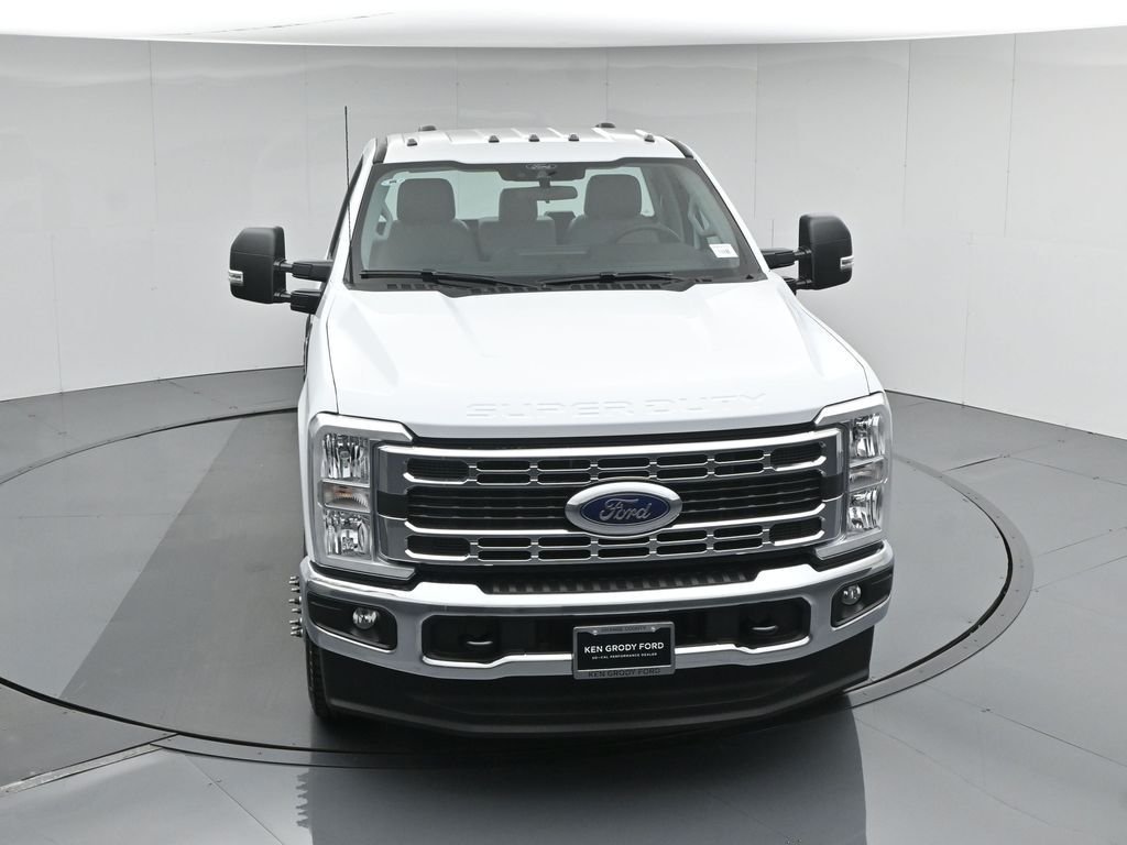 New 2026 Oxford White Ford XL image 31