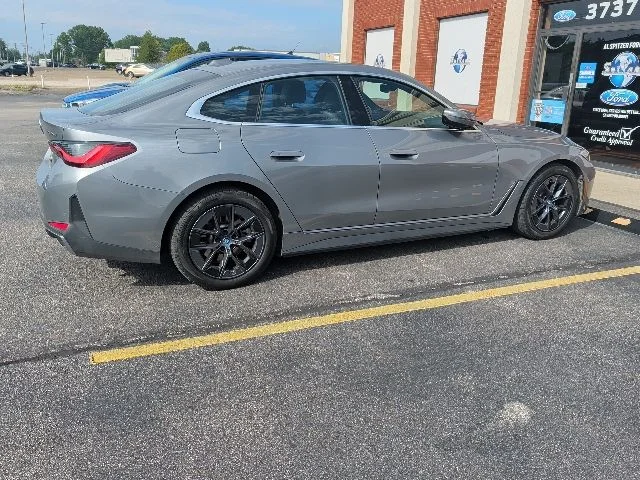 Used 2023 Gray BMW eDrive40 image 2