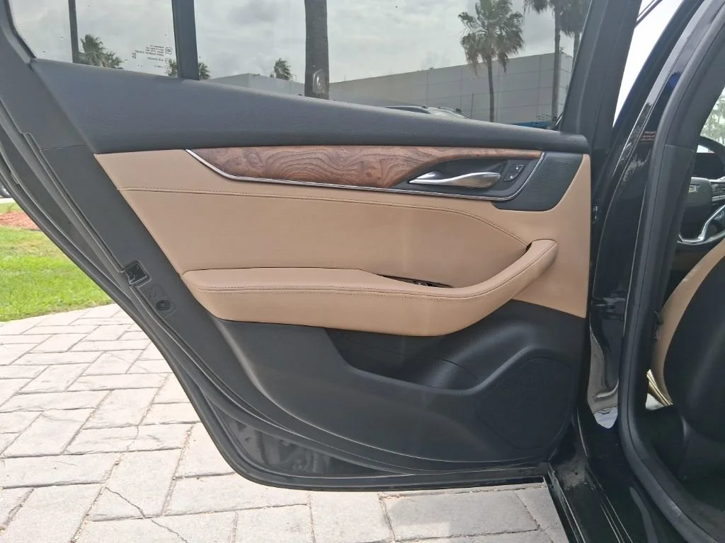 Used 2025 Black Raven Cadillac Premium Luxury image 18