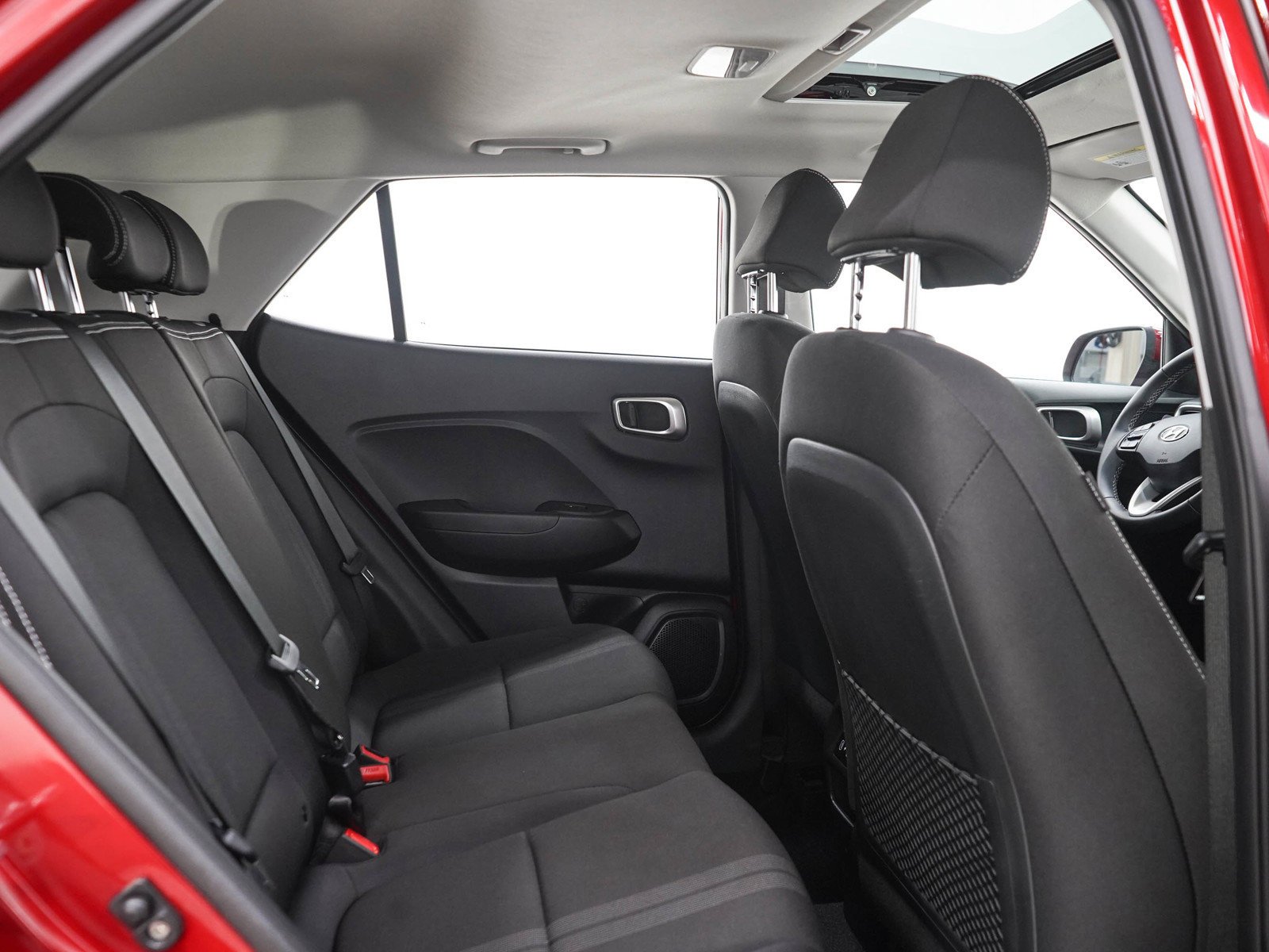 2024 Hyundai Venue SEL - Photo 13