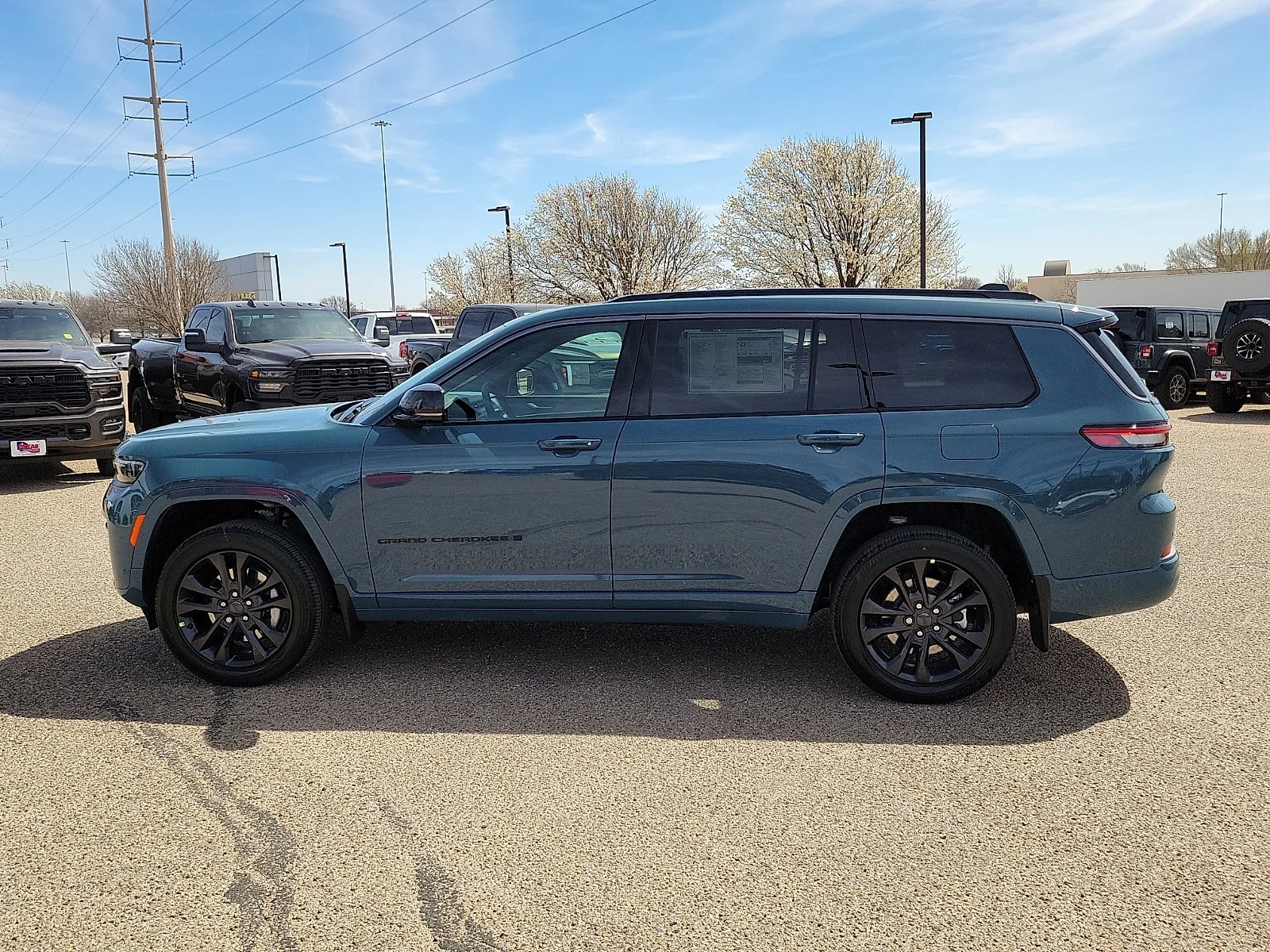 New 2026 PB5 Steel Blue Jeep L LIMITED RESERVE 4X4 image 2