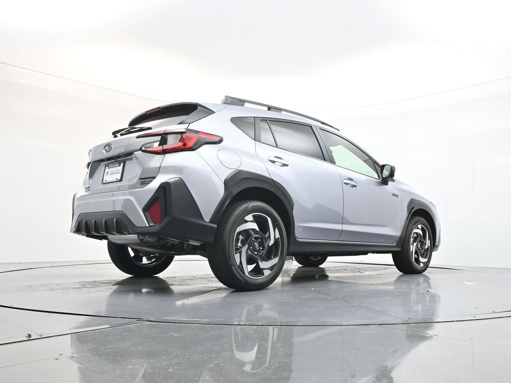 Used 2026 Ice Silver Metallic Subaru Limited image 32