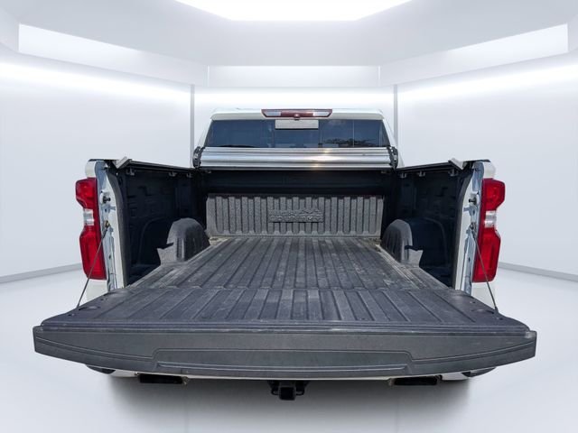 Used 2019 Beige Chevrolet High Country image 13