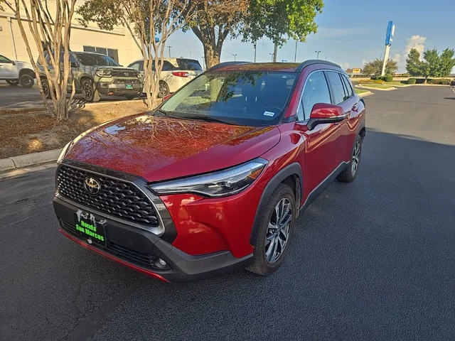 2023 Toyota Corolla Cross XLE