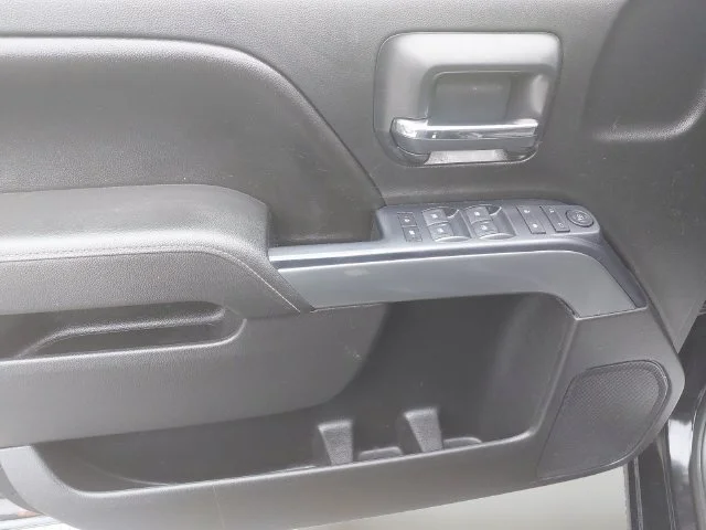Used 2014 Black Chevrolet LT image 10
