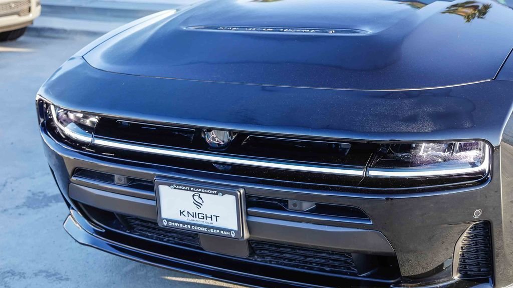New 2026 Diamond Black Crystal Pearlcoat Dodge R/T Plus image 6