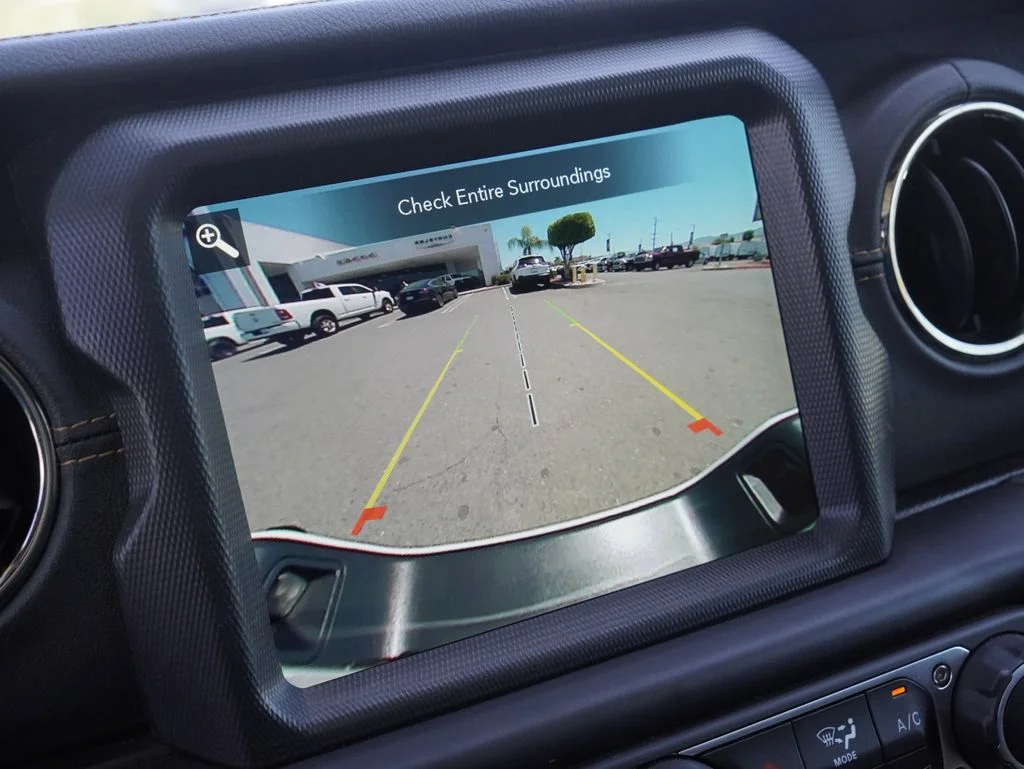 Certified Used 2023 White/off-white Jeep High Altitude image 15