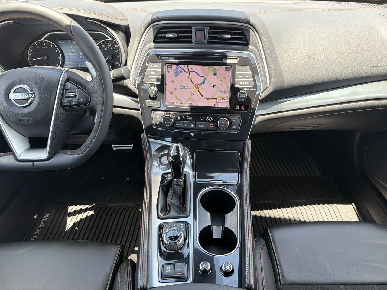 Used 2023 Pearl White Tricoat Nissan SR image 14