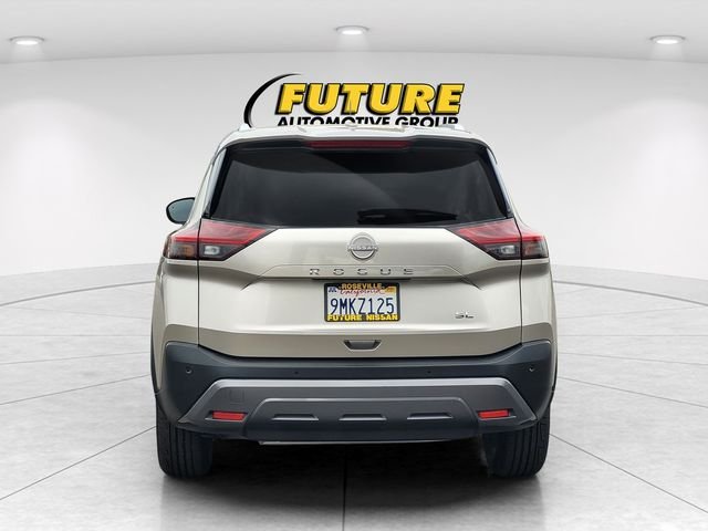 Used 2023 Gold Nissan SL image 8
