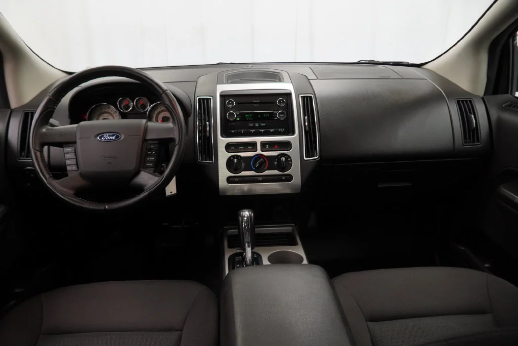 Used 2010 Black Ford SEL image 3