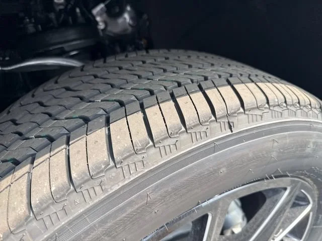 New 2026 Onyx Black GMC Elevation image 32
