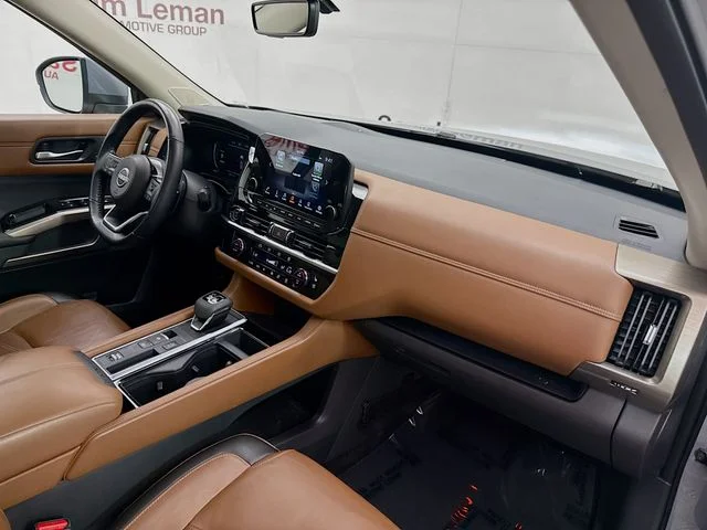 Certified Used 2024 Boulder Gray Pearl Nissan Platinum image 31