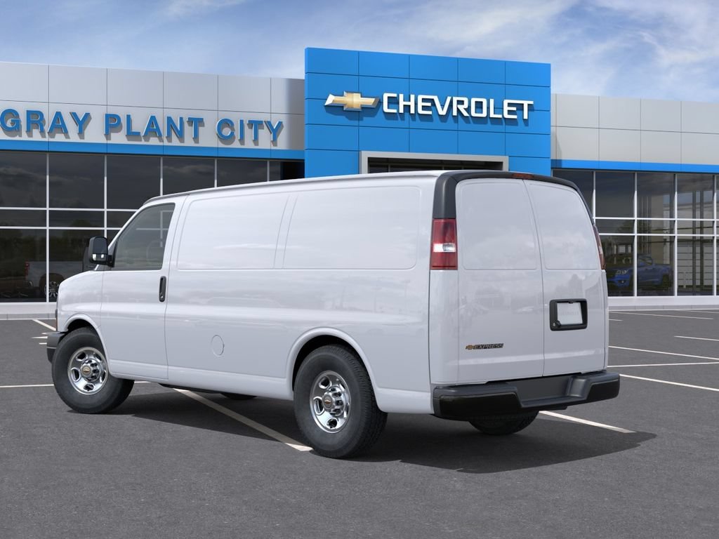New 2026 Summit White Chevrolet 1WT image 3