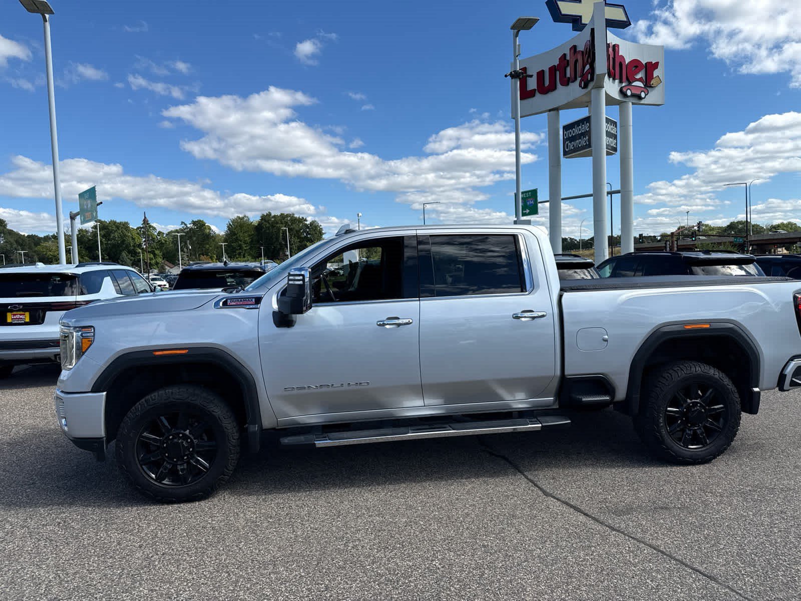 Used 2022 QUICKSILVER METALLIC GMC Denali image 4
