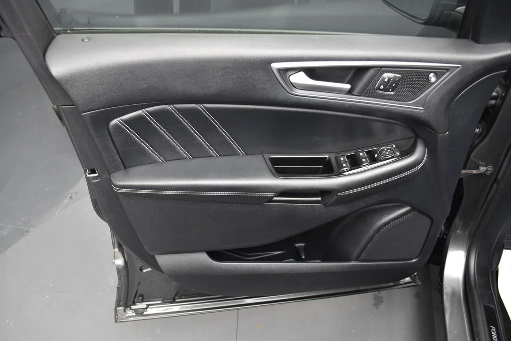 Used 2019 Magnetic Ford ST image 19