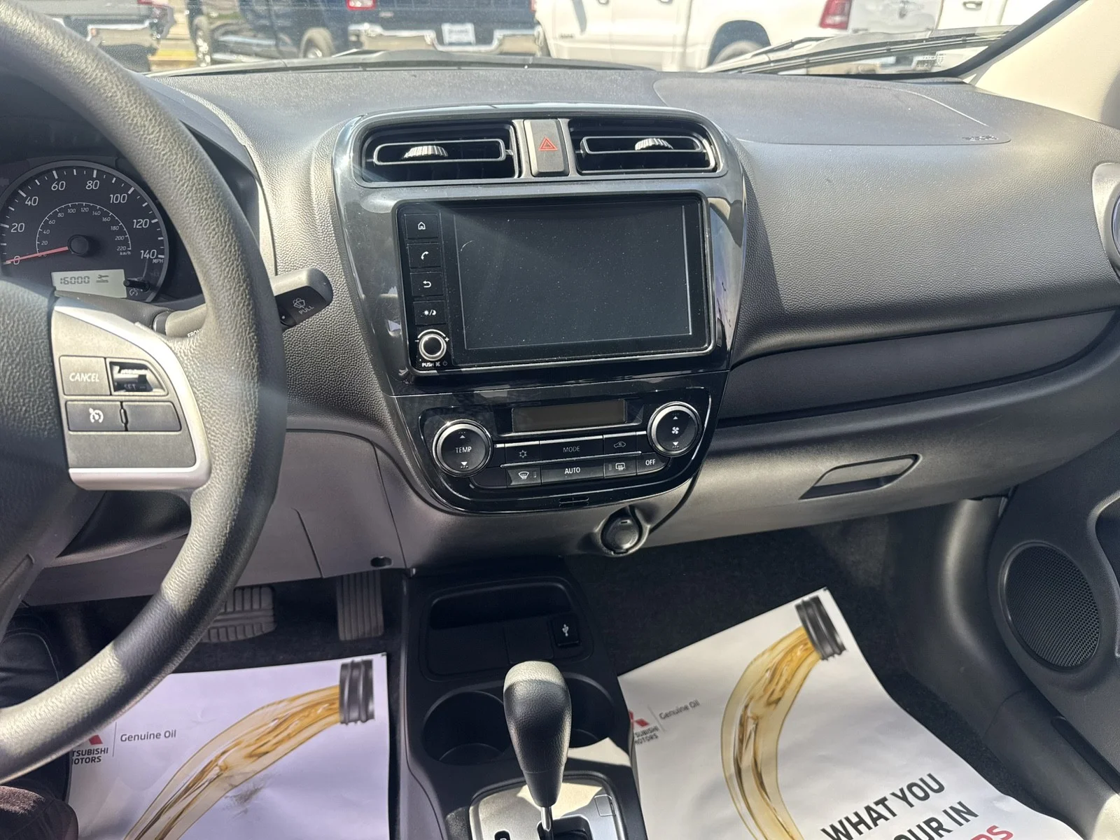 Used 2024 White Mitsubishi ES image 12