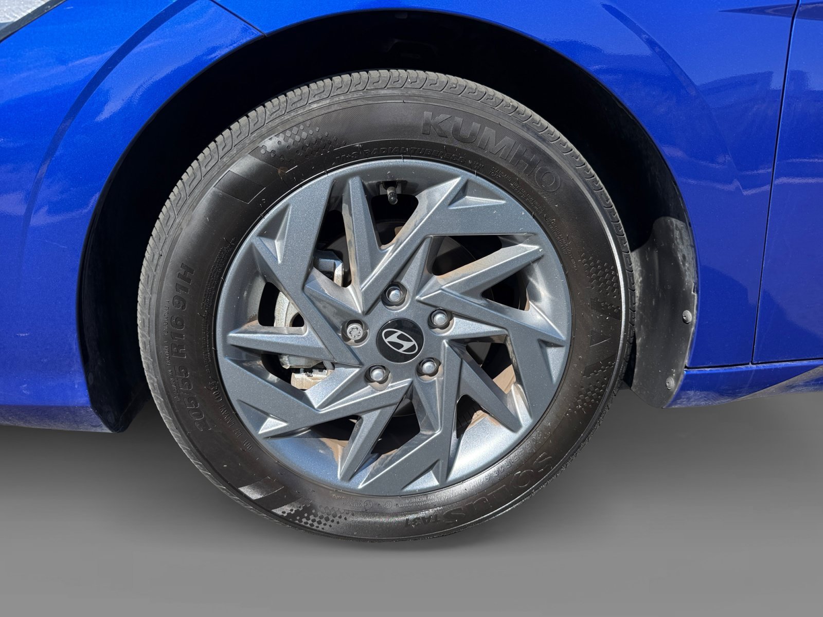 Used 2024 Intense Blue Hyundai SEL image 9