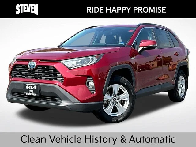 Used 2020 Red Toyota XLE image 3