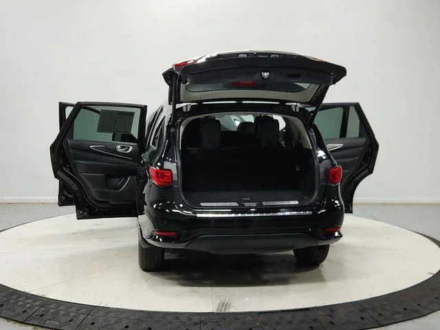 Used 2020 Black INFINITI LUXE image 15