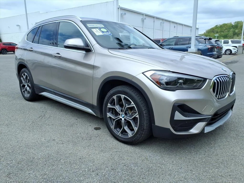 Used 2021 Cashmere Silver Metallic BMW xDrive28i image 8