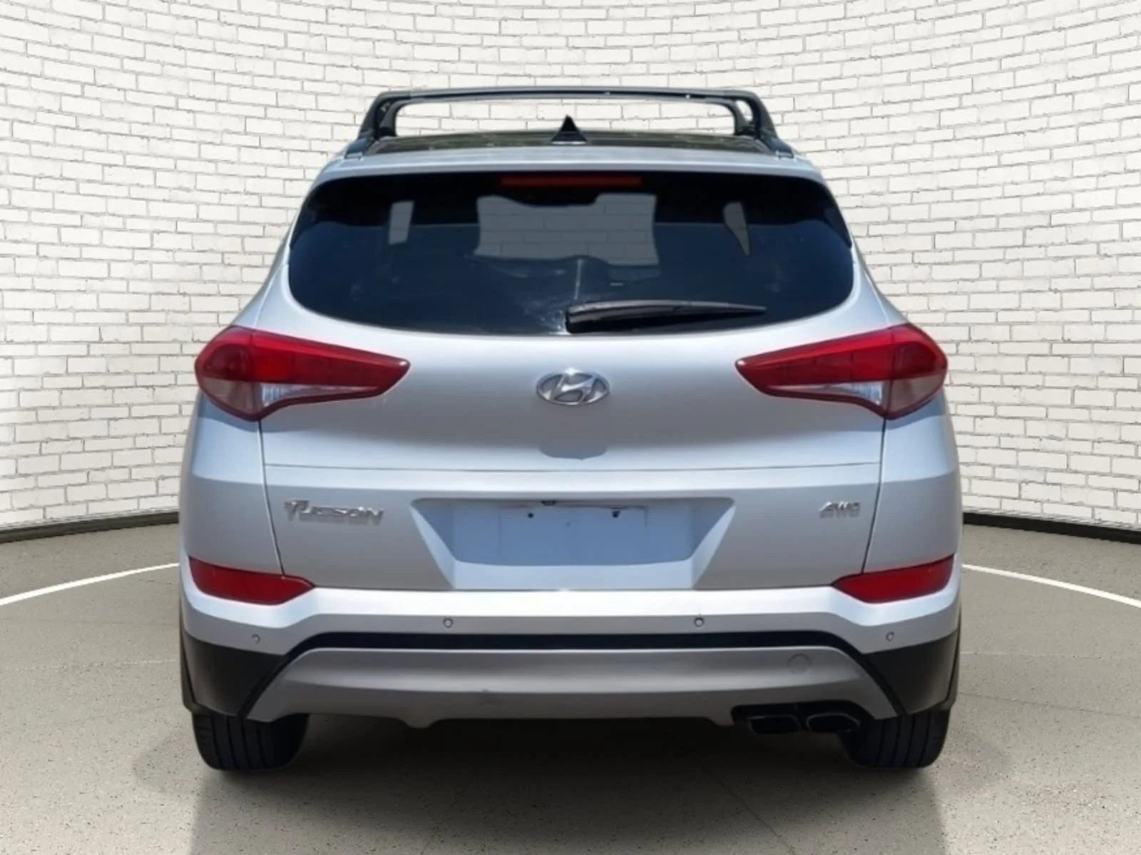Used 2018 Molten Silver Hyundai Value image 9