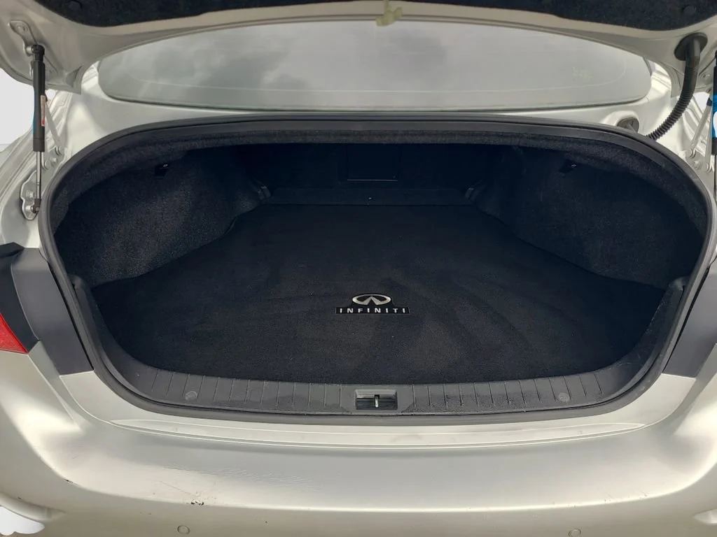 Used 2014 Silver INFINITI Premium image 9