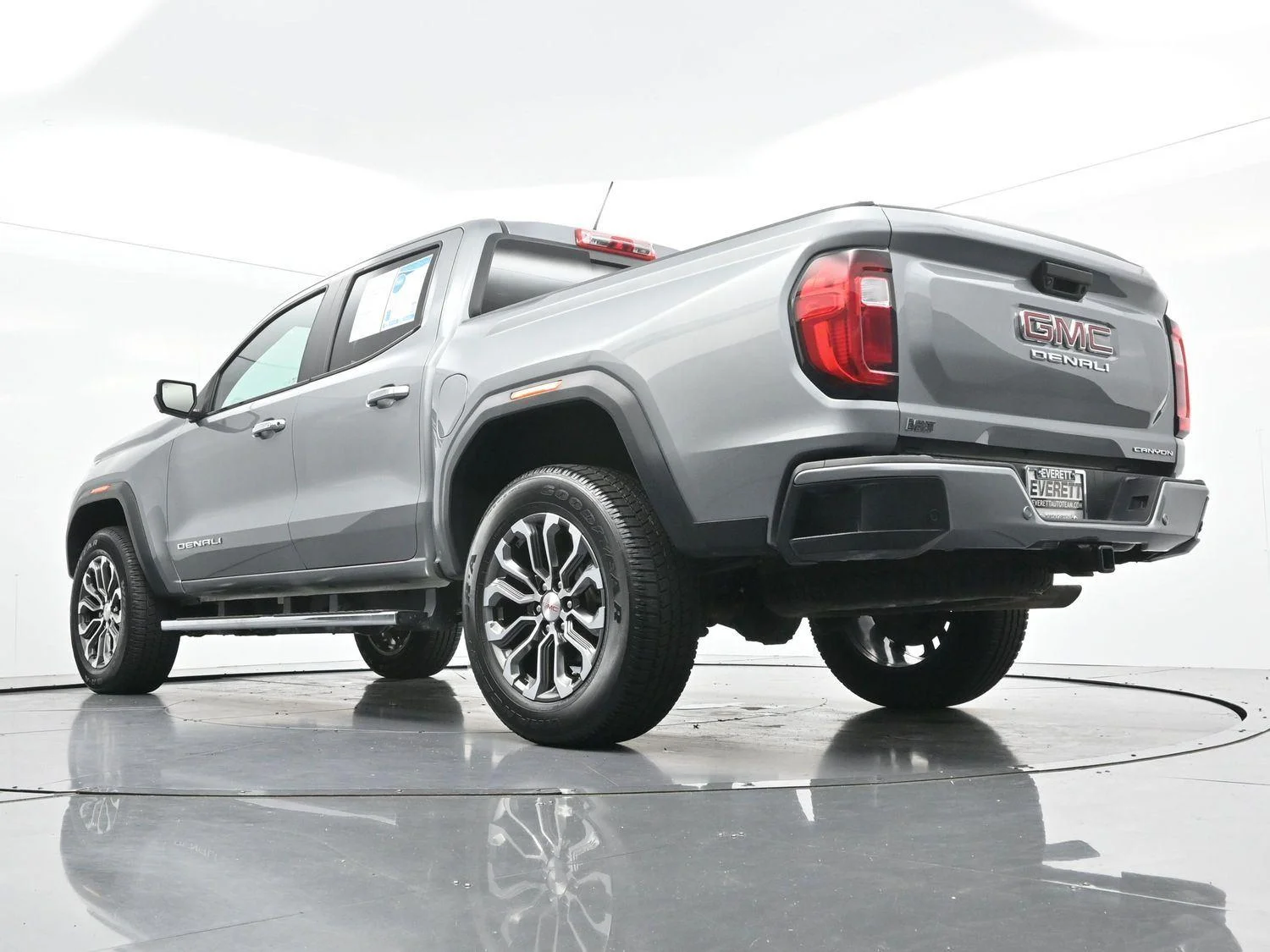 Used 2023 Sterling Metallic GMC Denali image 50